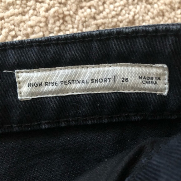 Black high rise jean shorts - Picture 4 of 4